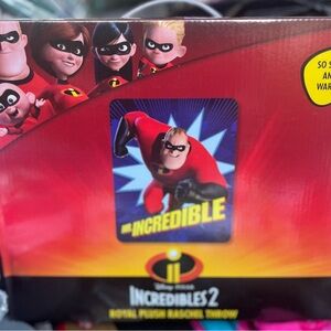 Incredibles 2 Plush Throw Blanket
